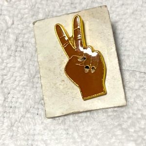 Peace sign hand tac pin on gold tone back. . NWOT #1866